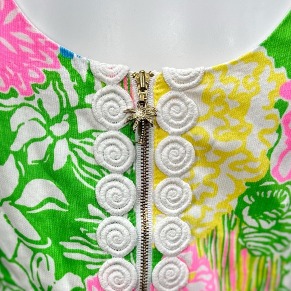 Lilly Pulitzer Cathy Shift Dress in Hibiscus Stroll [AA157] - Picture 4 of 7